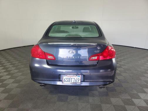 2011 INFINITI G37 Journey