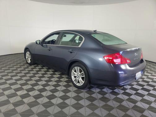 2011 INFINITI G37 Journey