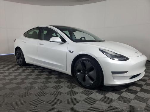 2020 Tesla Model 3 Long Range