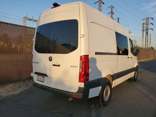 2023 Mercedes-Benz Sprinter 2500 144 WB