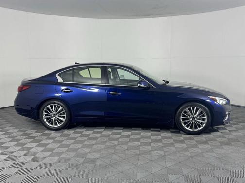 2022 INFINITI Q50 LUXE