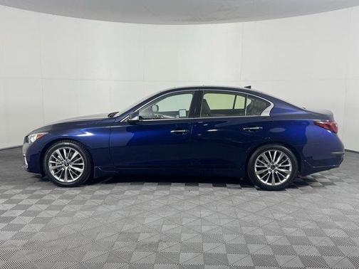 2022 INFINITI Q50 LUXE
