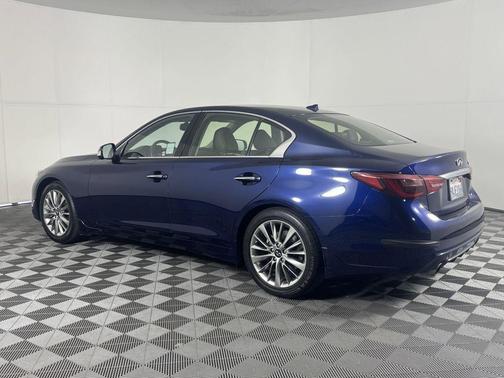 2022 INFINITI Q50 LUXE