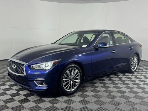 2022 INFINITI Q50 LUXE
