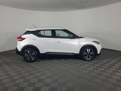 2018 Nissan Kicks SR