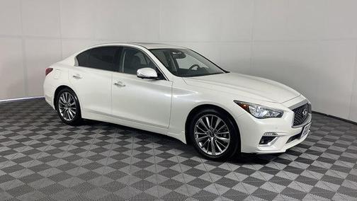 2022 INFINITI Q50 LUXE