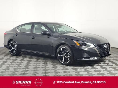 2025 Nissan Altima SR