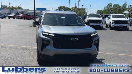 Sterling Gray Metallic 2026 Chevrolet Traverse LT