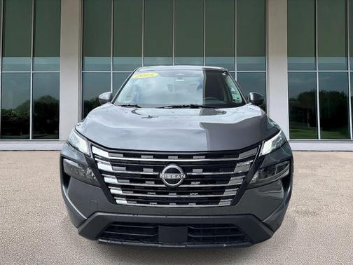 Gun Metallic 2025 Nissan Rogue SV