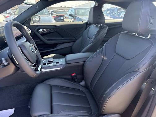 2025 BMW 230 i