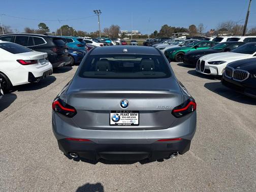 2025 BMW 230 i