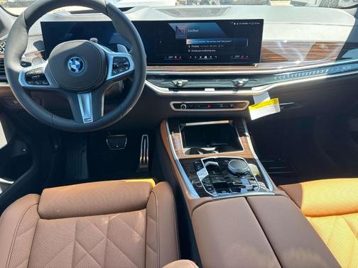 Alpine White 2026 BMW X5 PHEV xDrive50e