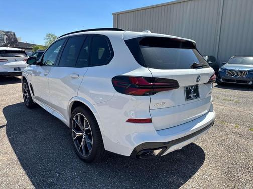 Alpine White 2026 BMW X5 PHEV xDrive50e