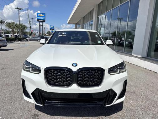 Alpine White 2025 BMW X4 xDrive30i