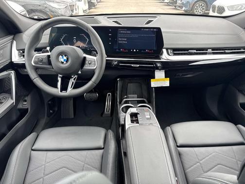 Alpine White 2026 BMW X2 xDrive28i