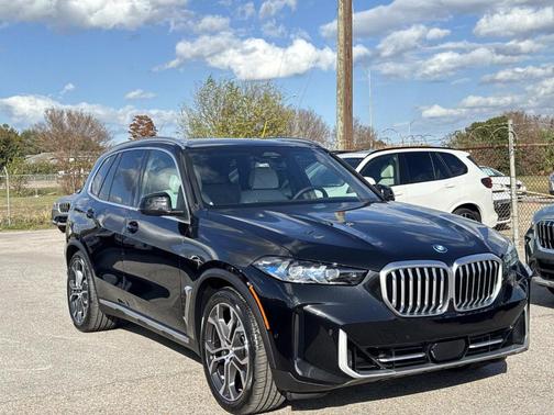 Black Sapphire Metallic 2026 BMW X5 PHEV xDrive50e