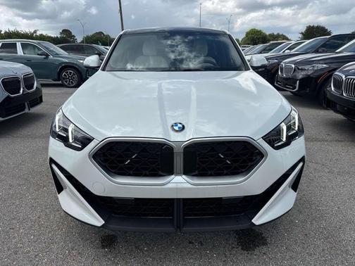 Alpine White 2026 BMW X2 xDrive28i