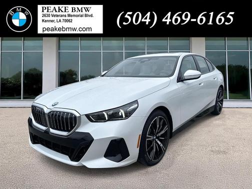 Mineral White Metallic 2026 BMW 530 i Sedan