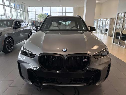 2026 BMW X5 M60i
