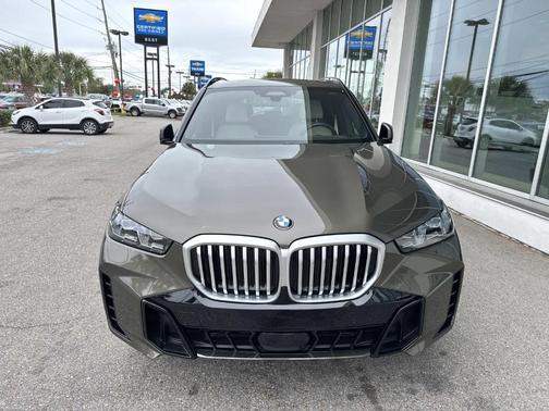 Manhattan Green Metallic 2026 BMW X5 sDrive40i