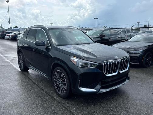 Black Sapphire Metallic 2025 BMW X1 xDrive28i