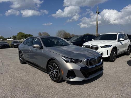 Gray Metallic 2026 BMW i5 eDrive40