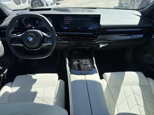 Black Sapphire Metallic 2026 BMW 530 i