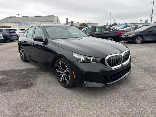 Black Sapphire Metallic 2025 BMW 530 i
