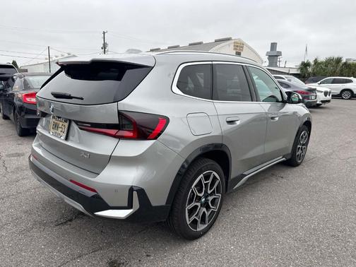Space Silver 2025 BMW X1 xDrive28i