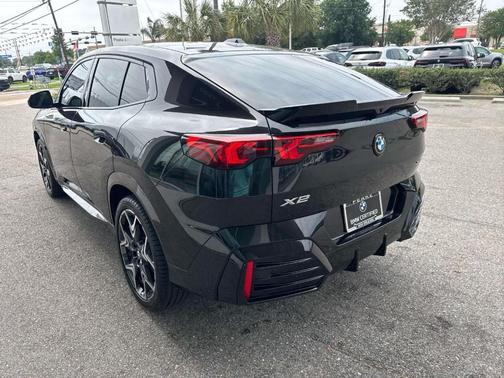 Black Sapphire Metallic 2025 BMW X2 xDrive28i
