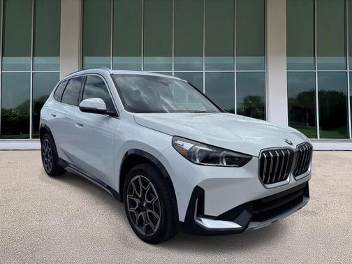 Alpine White 2026 BMW X1 xDrive28i