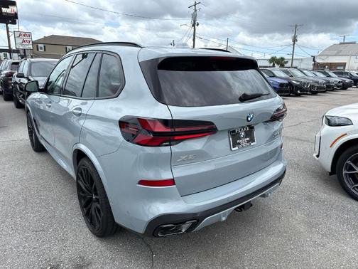 Gray Metallic 2026 BMW X5 xDrive40i