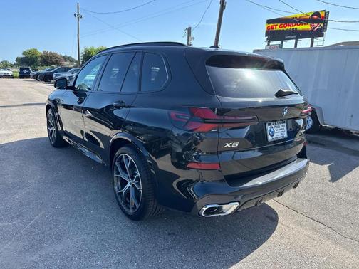 Black Sapphire Metallic 2026 BMW X5 PHEV xDrive50e