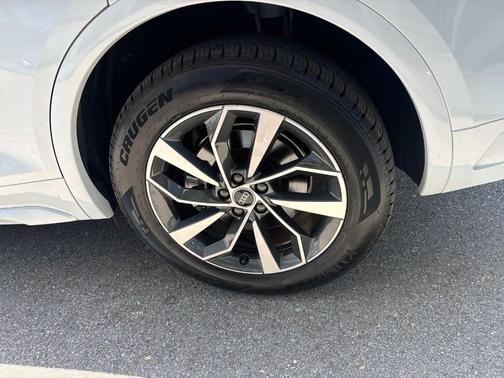 2022 Audi Q5 45 S line quattro Premium