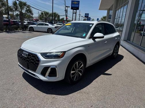 2022 Audi Q5 45 S line quattro Premium