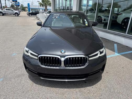 2022 BMW 530 i