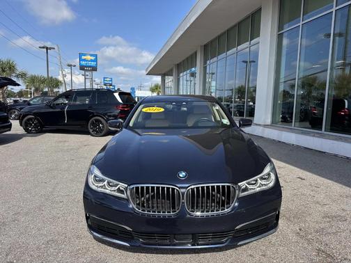 Imperial Blue Metallic 2019 BMW 750 i