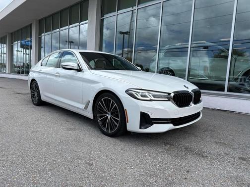 Alpine White 2023 BMW 530 i