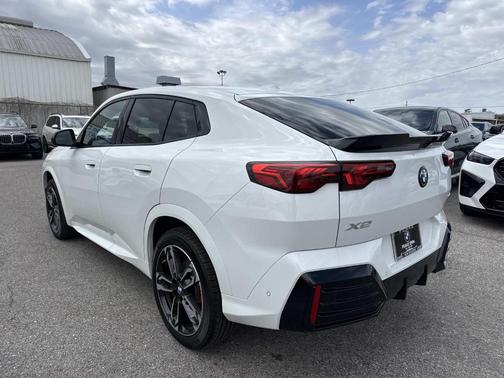 Alpine White 2026 BMW X2 xDrive28i