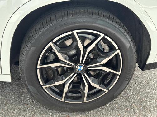 2023 BMW X4 xDrive30i