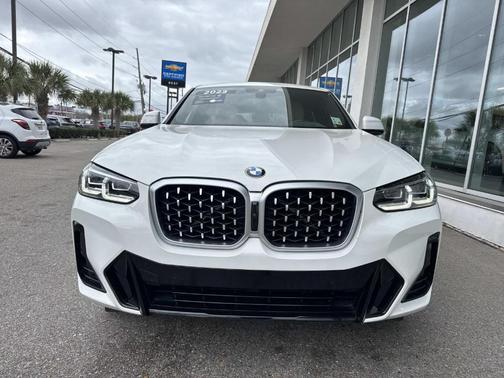 2023 BMW X4 xDrive30i