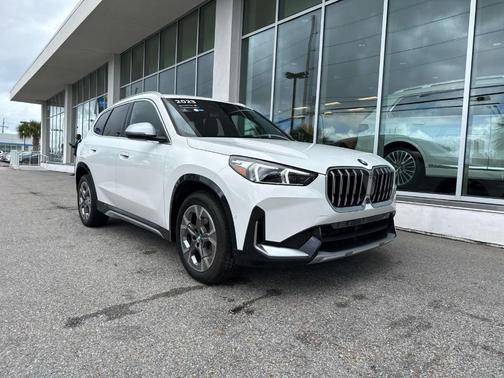 Alpine White 2023 BMW X1 xDrive28i