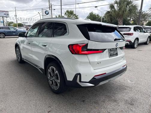 Alpine White 2023 BMW X1 xDrive28i
