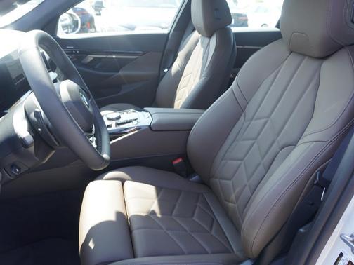 2024 BMW 530 i