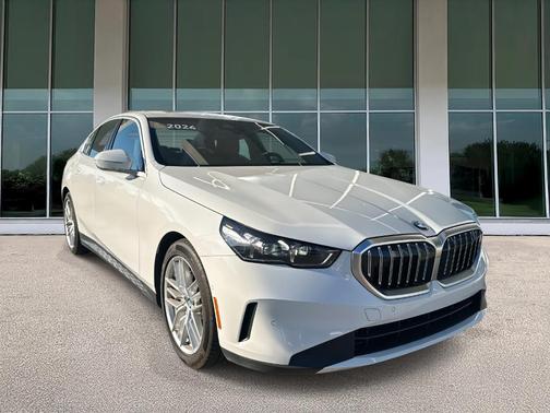2024 BMW 530 i