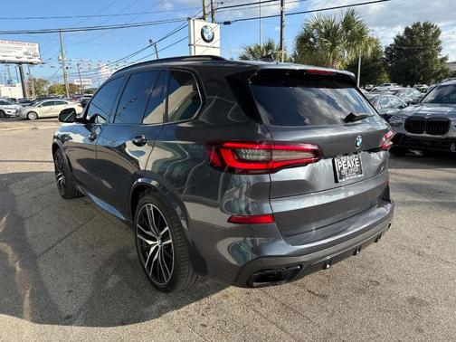 2021 BMW X5 M50i