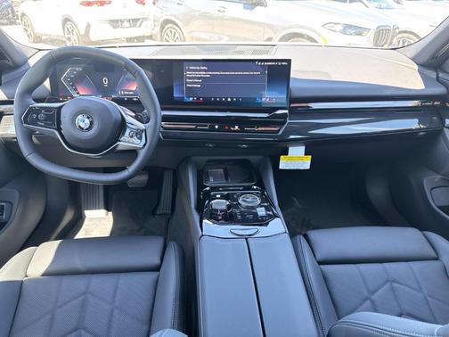 Alpine White 2026 BMW 530 i