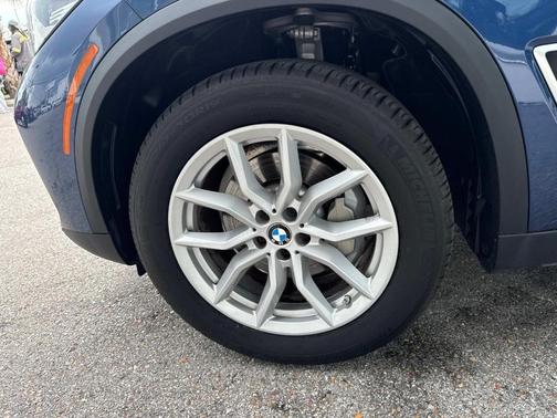 2023 BMW X5 sDrive40i
