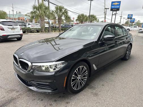 Black 2019 BMW 530 i