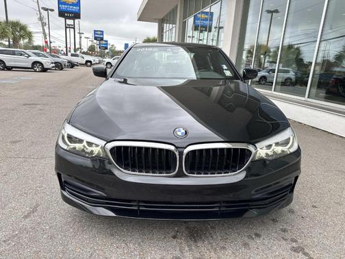 Black 2019 BMW 530 i